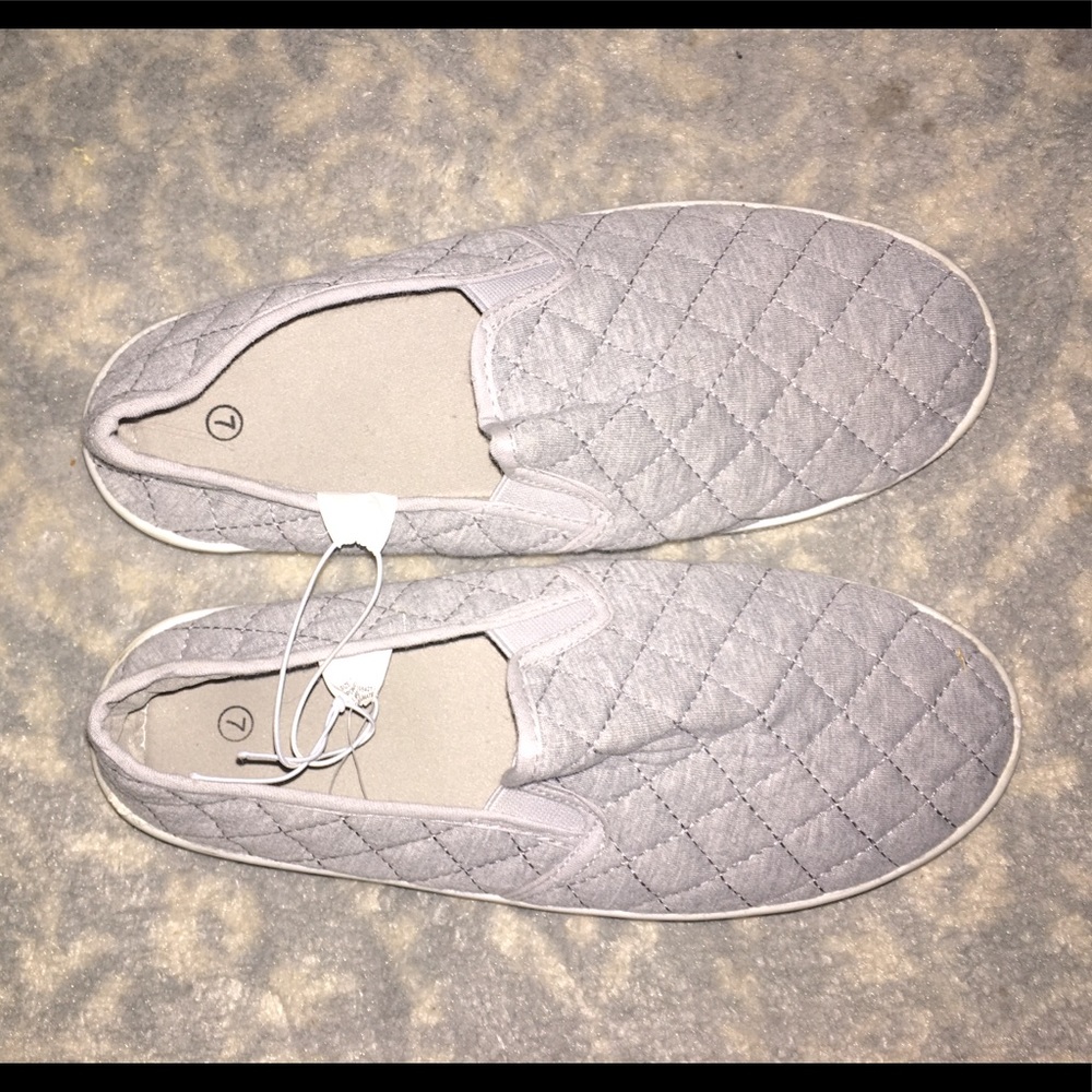 NWOT ladies slip on Jersey knit loafers